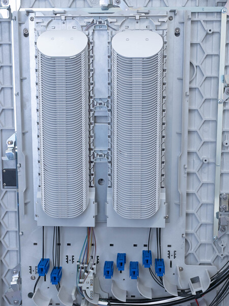 2LINE Street cabinets